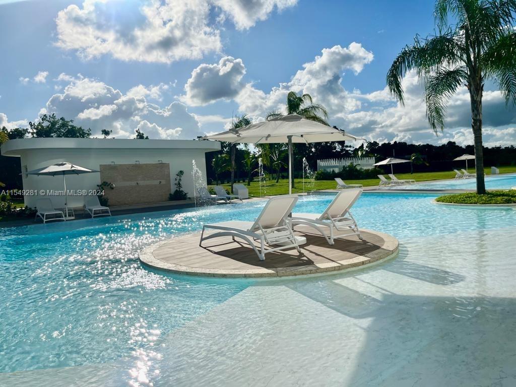 Splendid Condo Villa